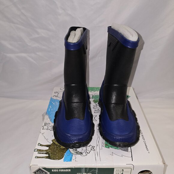 Muck Boot Company Kids Forager Boot in Black/Blue, Size 5k, NIB - Picture 2 of 8
